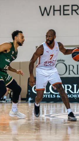 Galatasaray'ın Zalgiris ile Hazırlık Maçında Neler Yaşandı?