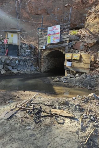 Denizli'de Korkutan Göçük: Maden Ocağında Mahsur Kalan İşçil...