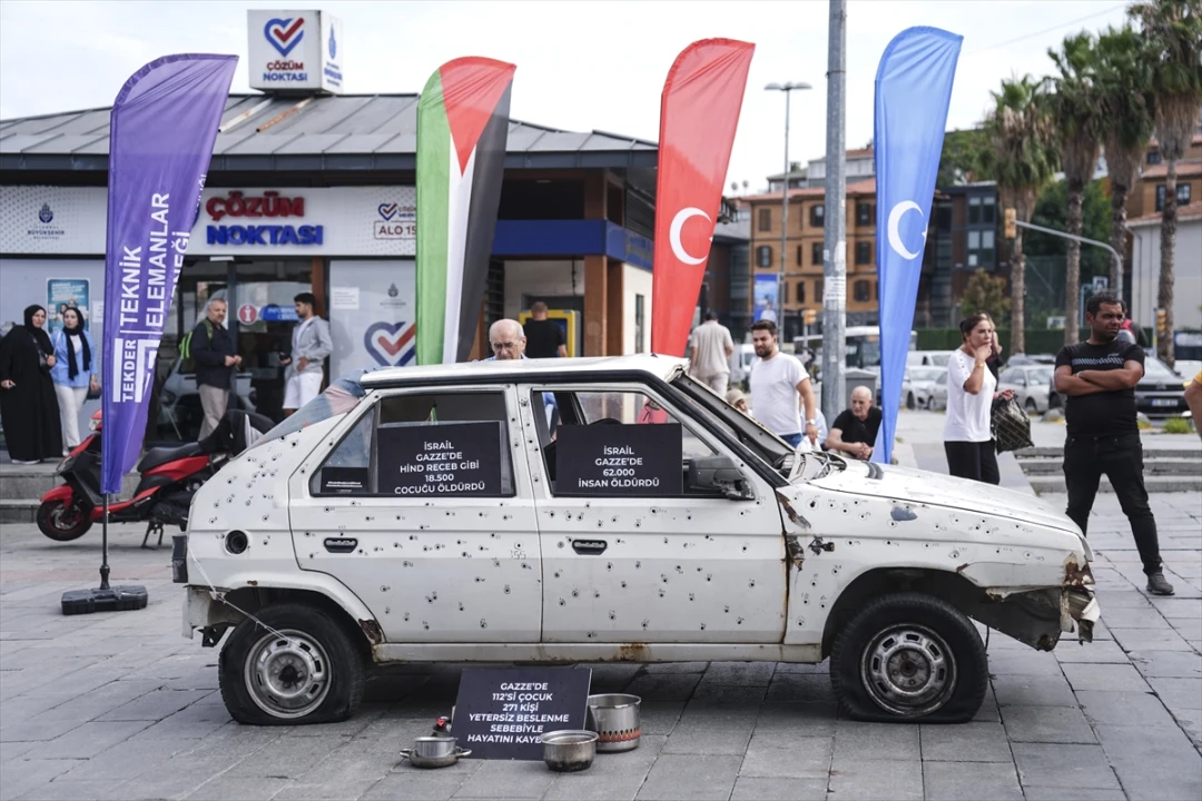 Dünyanın Gözü İstanbul'da: Gezici Soykırım Müzesi Yoğun İlgi Görüyor