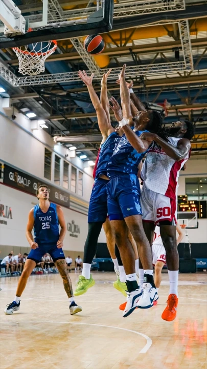 Bahçeşehir Koleji'nden Gloria Kupası'nda Gövde Gösterisi