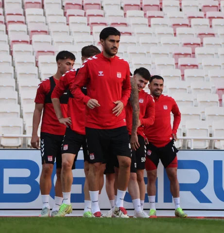 Sivasspor Evinde Avantaj Peşinde: Sarıyer Maçı Hazırlıkları Sona Erdi