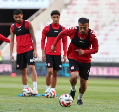 Sivasspor Evinde Avantaj Peşinde: Sarıyer Maçı Hazırlıkları Sona Erdi