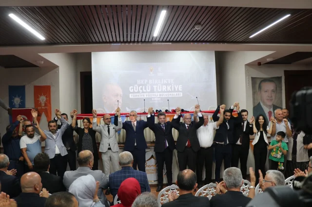 Burdur'da İşsizlik Düşüyor: Bakan Işıkhan'ın İl Buluşmasında Çarpıcı Veriler