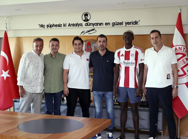 Antalyaspor'un Yeni Transferi Bachir Gueye Hakkında Tüm Detaylar