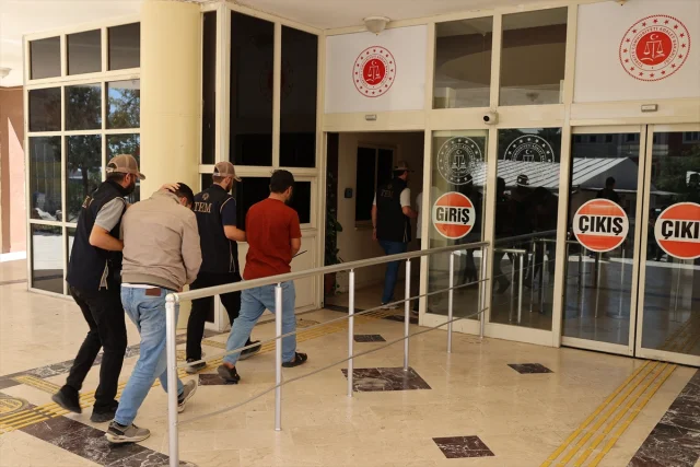 Şanlıurfa Merkezli Büyük DEAŞ Operasyonunda 10 Tutuklama