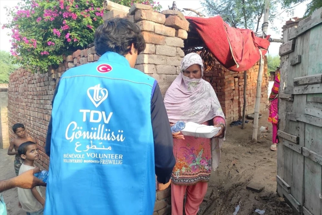 Türkiye'nin Yardım Eli Pakistan'a Uzandı: Sel Mağdurlarına Büyük Destek