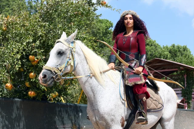 Atlı Okçulukta Bir Yıldız: Gamze İdigük'ün Heyecan Verici Hedefi