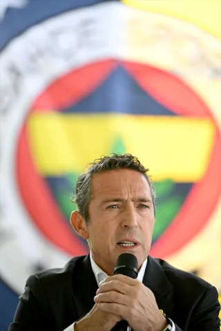 Fenerbahçe'nin Yeni Sezona Hazırlıkları ve Ali Koç'un Beklenmedik Açıklamaları