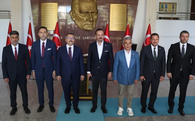 Kürşad Zorlu'nun Iğdır Ziyareti Siyasetin Gündeminde