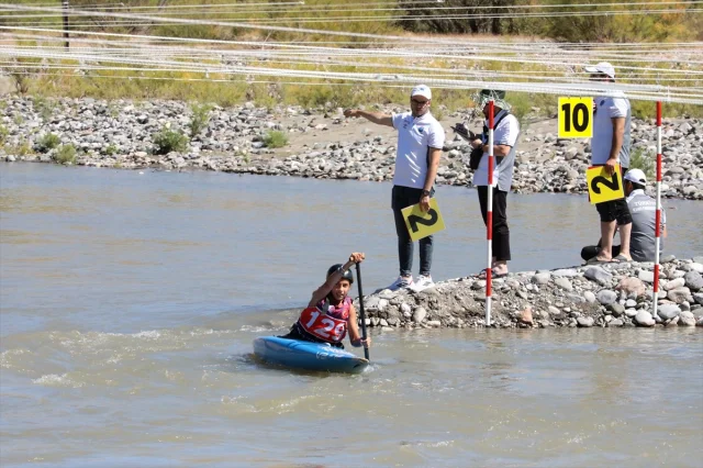 Kano Slalom Heyecanı Erzincan'da Zirveye Ulaştı