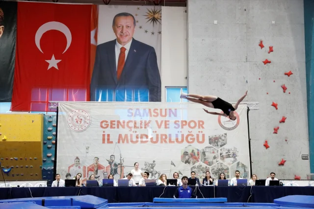Samsun'da Trampolin Cimnastik Şampiyonası Nefes Kesti