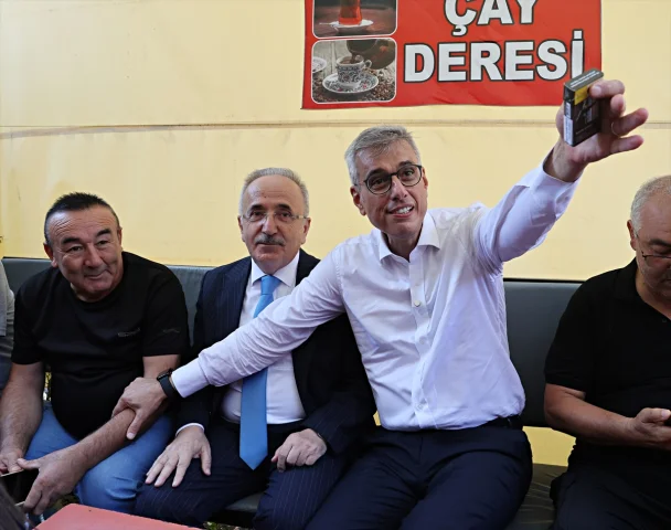 Bakan Memişoğlu Samsun'da Anne ve Oğlunun Cenazesine Katıldı