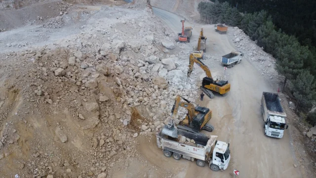 Antalya-Konya Yolu Trafik Kaosuna Döndü: Çalışmalar Ne Zaman Sona Erecek?