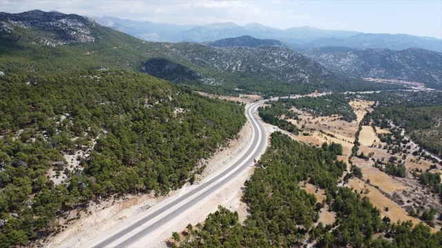 Antalya-Konya Yolu Trafik Kaosuna Döndü: Çalışmalar Ne Zaman Sona Erecek?