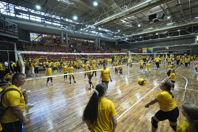 VakıfBank'tan Bosna Hersek Voleyboluna Büyük Destek