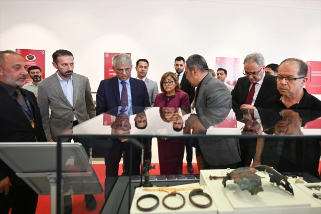 GastroAntep Festivali'nde Sanat Rüzgarı: Bakan Yardımcısı Alpaslan Sergi Turu Yaptı