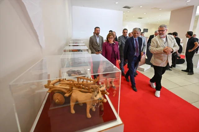 GastroAntep Festivali'nde Sanat Rüzgarı: Bakan Yardımcısı Alpaslan Sergi Turu Yaptı
