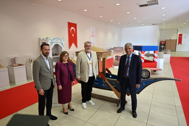 GastroAntep Festivali'nde Sanat Rüzgarı: Bakan Yardımcısı Alpaslan Sergi Turu Yaptı