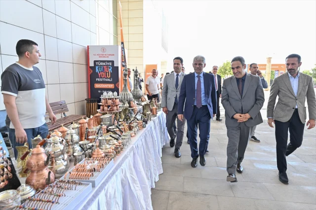 GastroAntep Festivali'nde Sanat Rüzgarı: Bakan Yardımcısı Alpaslan Sergi Turu Yaptı