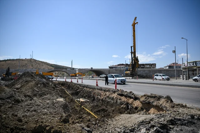 Ankara Trafik Çilesi Bitmiyor: Yol Çalışmaları Tepki Çekiyor