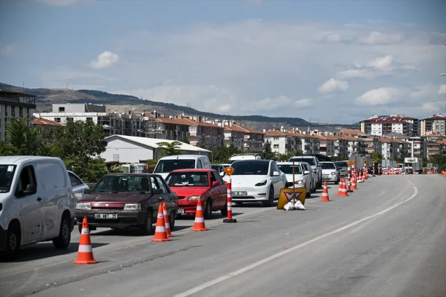 Ankara Trafik Çilesi Bitmiyor: Yol Çalışmaları Tepki Çekiyor