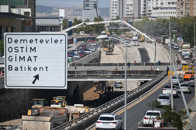Ankara Trafik Çilesi Bitmiyor: Yol Çalışmaları Tepki Çekiyor