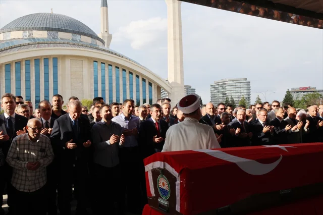 Cumhurbaşkanı Erdoğan, Başdanışmanı Hamdi Kılıç'ın Cenazesine Katılırken Duygulandı