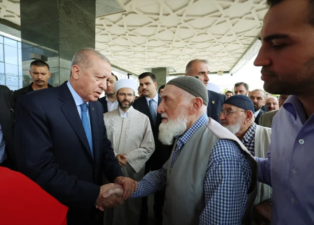 Cumhurbaşkanı Erdoğan, Başdanışmanı Hamdi Kılıç'ın Cenazesine Katılırken Duygulandı