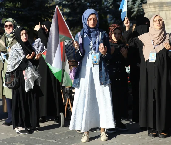 Erzurum'da Sağlık Çalışanlarından Gazze İçin 96 Hafta Süren Destansı Yürüyüş