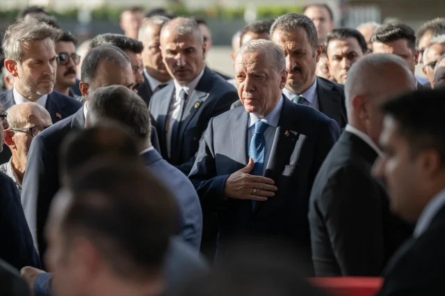 Cumhurbaşkanı Erdoğan, Başdanışmanı Hamdi Kılıç'ın Cenazesine Katılırken Duygulandı