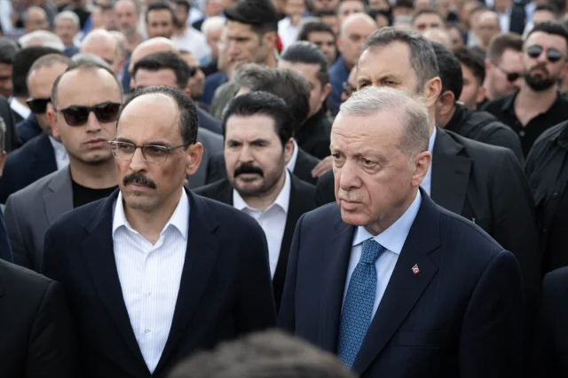 Cumhurbaşkanı Erdoğan, Başdanışmanı Hamdi Kılıç'ın Cenazesine Katılırken Duygulandı