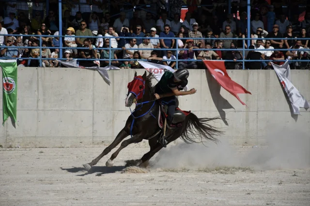 Söğüt'te Unutulmaz Cirit Müsabakaları: Ertuğrul Gazi Anması...