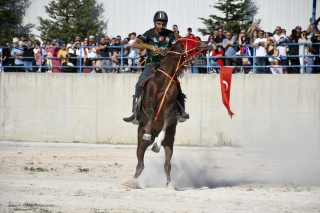 Söğüt'te Unutulmaz Cirit Müsabakaları: Ertuğrul Gazi Anması Coşkuyla Geçti