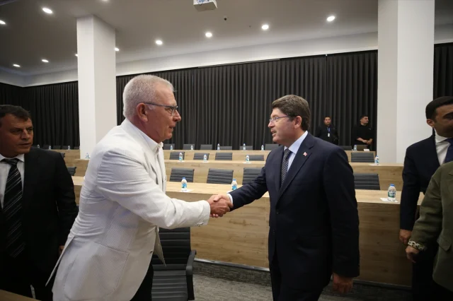 Adalet Bakanı Yılmaz Tunç: Balıkesir'de Önemli Görüşmeler ve Anlamlı Ziyaretler