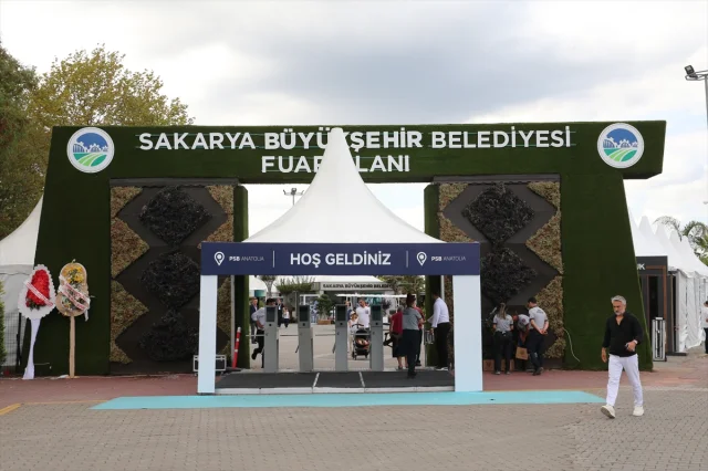 Sakarya Süs Bitkileri Fuarı Büyülemeye Devam Ediyor