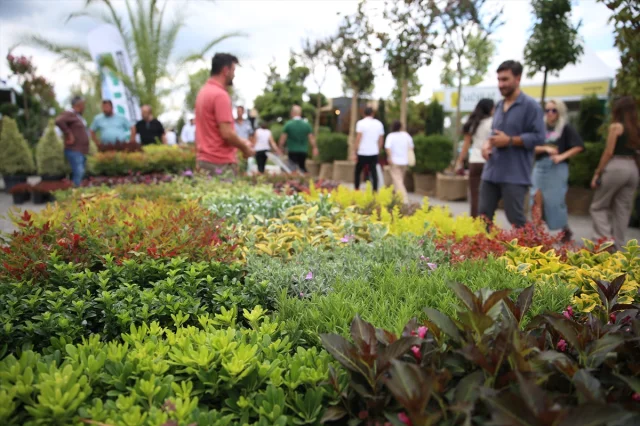 Sakarya Süs Bitkileri Fuarı Büyülemeye Devam Ediyor