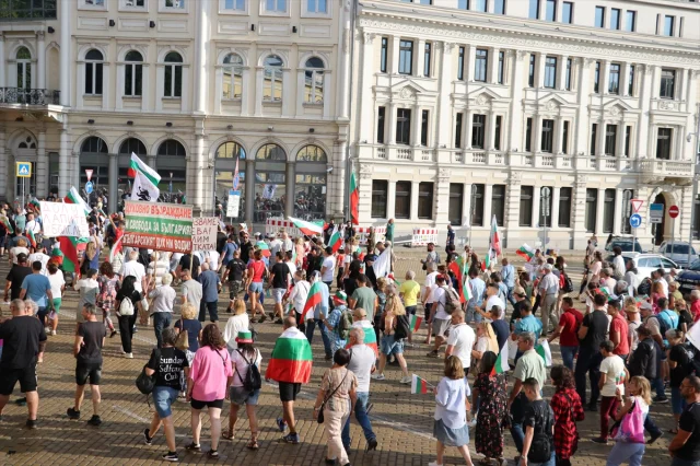 Bulgaristan'da Avroya Geçişe Karşı Bomba Protesto: Neler Oluyor?