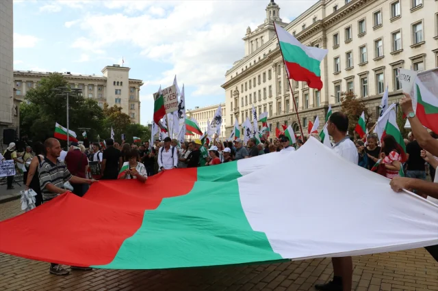 Bulgaristan'da Avroya Geçişe Karşı Bomba Protesto: Neler Oluyor?