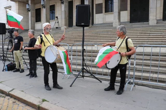 Bulgaristan'da Avroya Geçişe Karşı Bomba Protesto: Neler Oluyor?