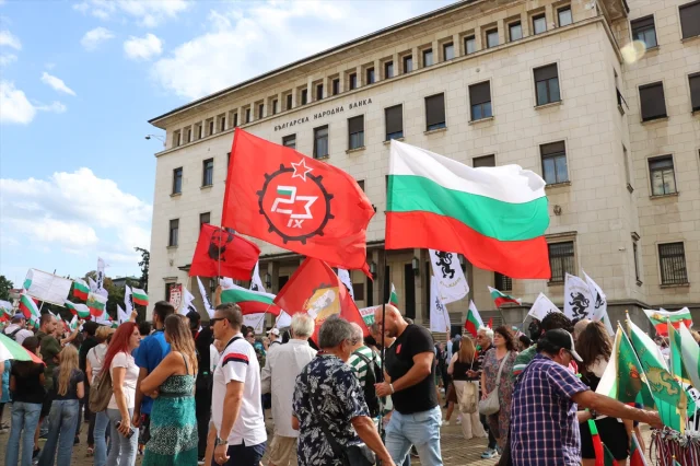 Bulgaristan'da Avroya Geçişe Karşı Bomba Protesto: Neler Oluyor?