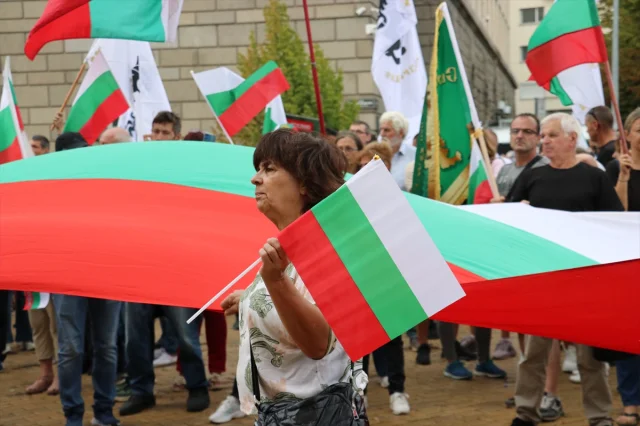 Bulgaristan'da Avroya Geçişe Karşı Bomba Protesto: Neler Oluyor?