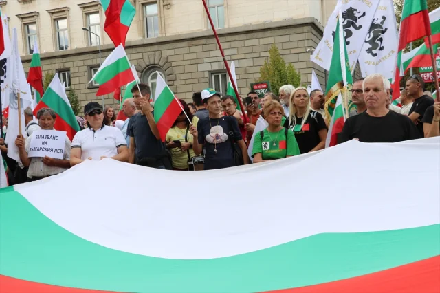 Bulgaristan'da Avroya Geçişe Karşı Bomba Protesto: Neler Oluyor?