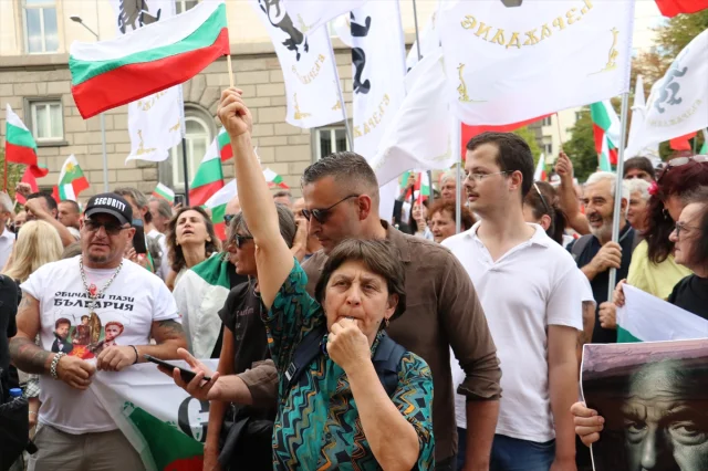 Bulgaristan'da Avroya Geçişe Karşı Bomba Protesto: Neler Oluyor?