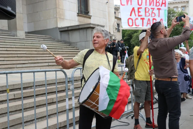 Bulgaristan'da Avroya Geçişe Karşı Bomba Protesto: Neler Oluyor?