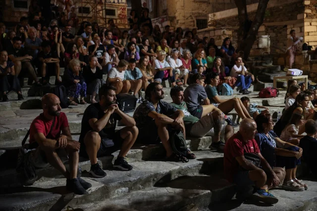 Siros Adası'nda Filistin Direnişi Belgeseline Büyük İlgi
