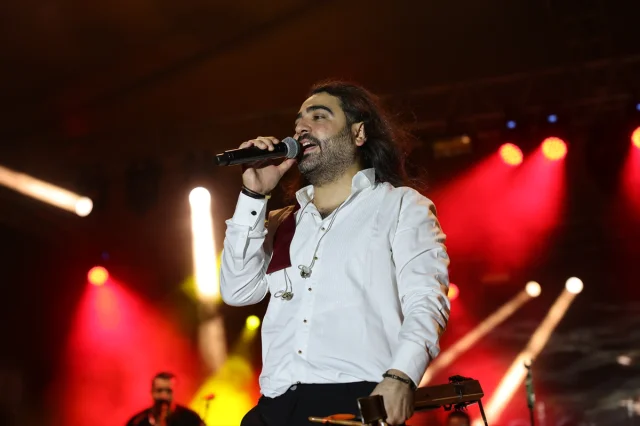 Efsane İsimler İstanbul'da Coşkulu Konserle Buluştu