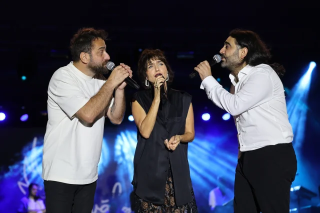 Efsane İsimler İstanbul'da Coşkulu Konserle Buluştu