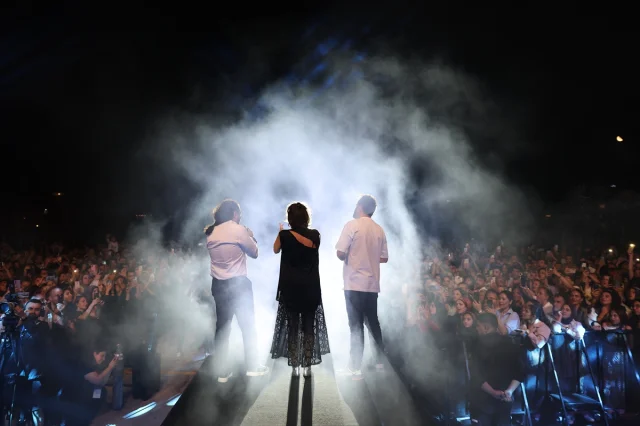Efsane İsimler İstanbul'da Coşkulu Konserle Buluştu
