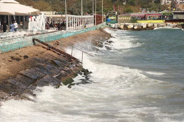 Tekirdağ'da Şiddetli Poyraz Deniz Trafiğini Vurdu