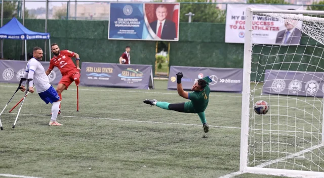 Ampute Futbolda Polonya'nın İtalya Zaferi Herkesi Büyüledi